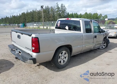 2004 Chevrolet Silverado 1500 Ls z USA, uszkodzony, nr VIN 2GCEC19VX41126720